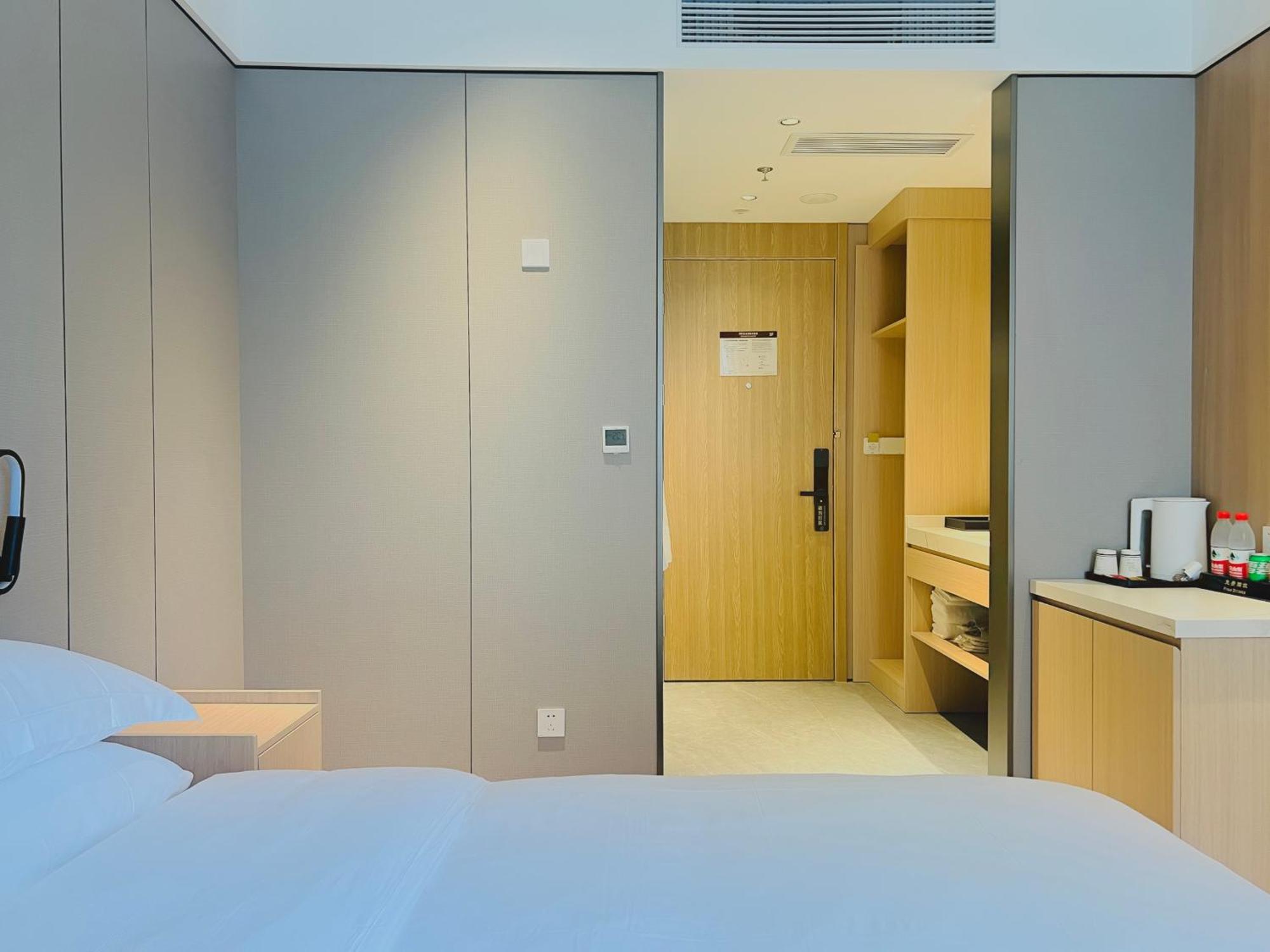 Dayin Garden Hotel -Near People'S Square & Nanjing Road-Large Social Area -Bar -Cafe -Gym -Free Laundry Luggage Storage -24H Front Desk-English Service Shanghai Eksteriør bilde