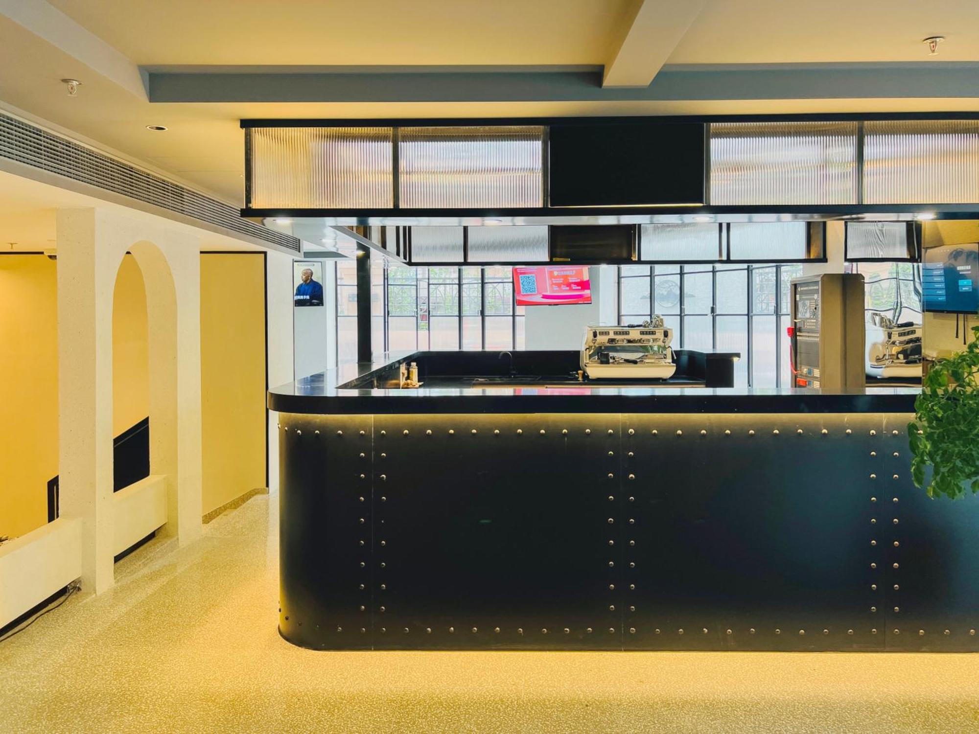 Dayin Garden Hotel -Near People'S Square & Nanjing Road-Large Social Area -Bar -Cafe -Gym -Free Laundry Luggage Storage -24H Front Desk-English Service Shanghai Eksteriør bilde